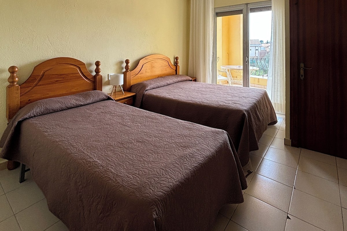 Habitación triple Confort | 1 habitación, ropa de cama de alta calidad y cortinas blackout