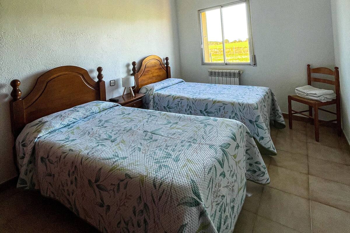 Basic Twin Room, 2 Twin Beds, Shared Bathroom, Hill View | 1 bedroom, premium bedding, blackout drapes, WiFi (free)