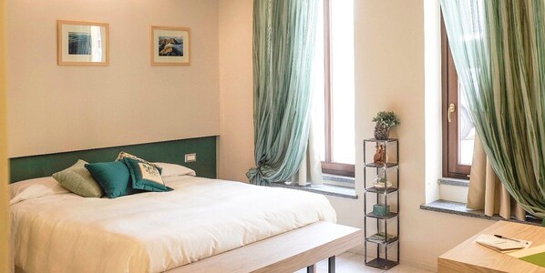 Standard Studio | Premium bedding, minibar, desk, soundproofing - Spazio Bianco (Ivrea)