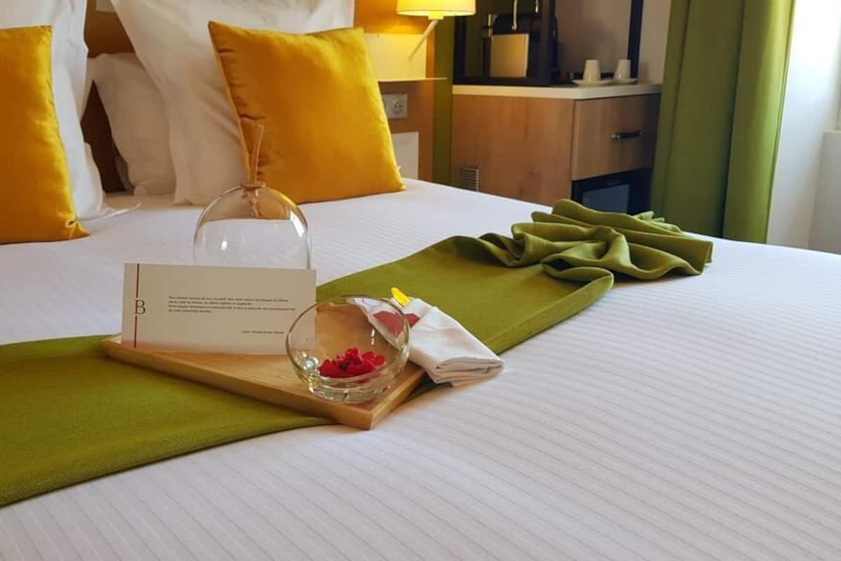 Classique Balcon | Luxe beddengoed, een minibar, een kluis op de kamer