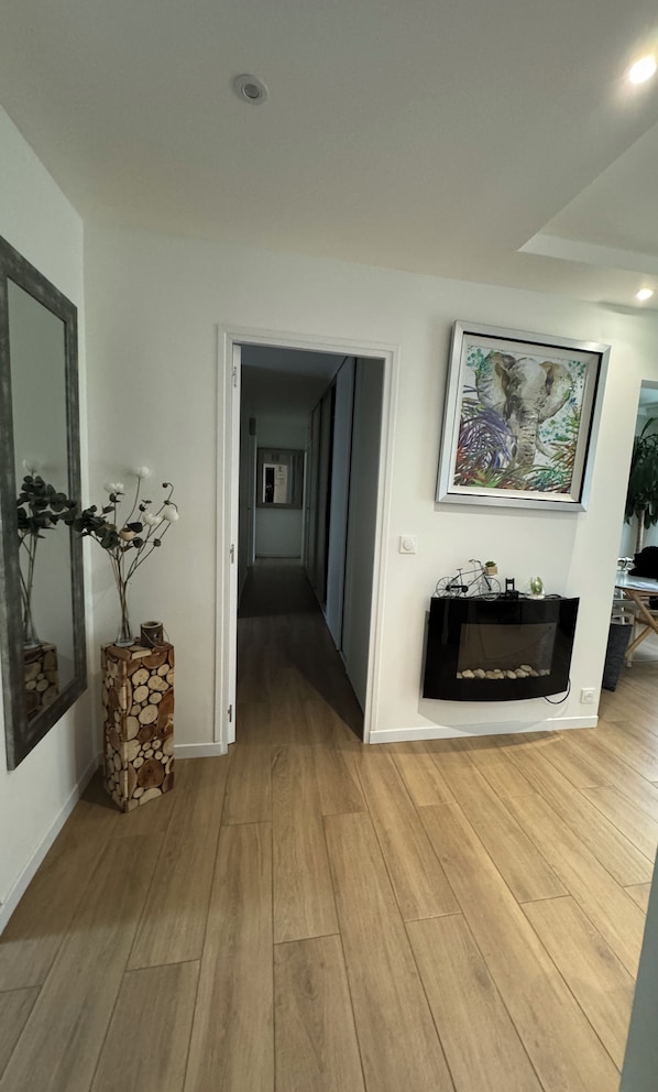 Living area - Une chambre dans un appartement, chez l’habitant (Ablon-sur-Seine)