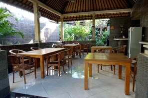 Free breakfast - Matahari Tulamben Guesthouse (Tulamben)