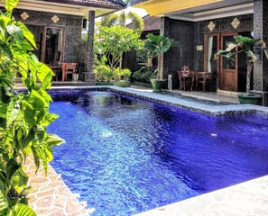 Outdoor pool - Matahari Tulamben Guesthouse (Tulamben)