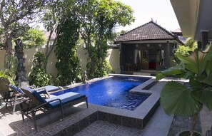 Outdoor pool - Matahari Tulamben Guesthouse (Tulamben)