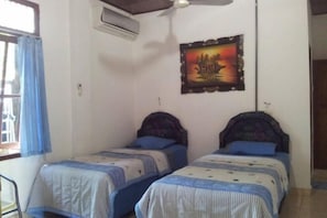 Két bảo mật tại phòng, giường gấp/giường phụ (phụ phí) 