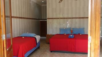 In-room safe, rollaway beds, free WiFi