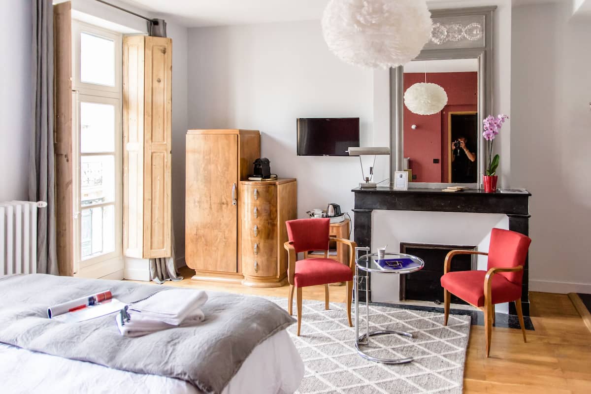 Superior Double Room (Eilleen Gray)