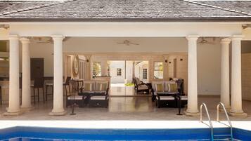 Outdoor pool, pool loungers