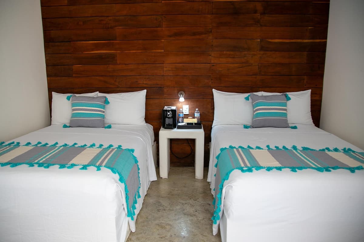 1 bedroom, in-room safe, iron/ironing board (on request), free WiFi