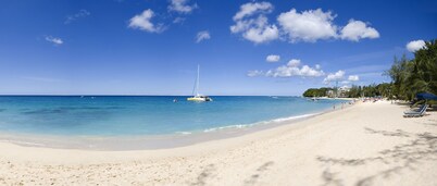 Bluff Cottage by Altman