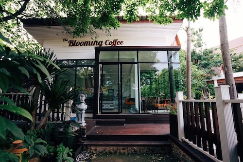 Wangyao Riverside Resort