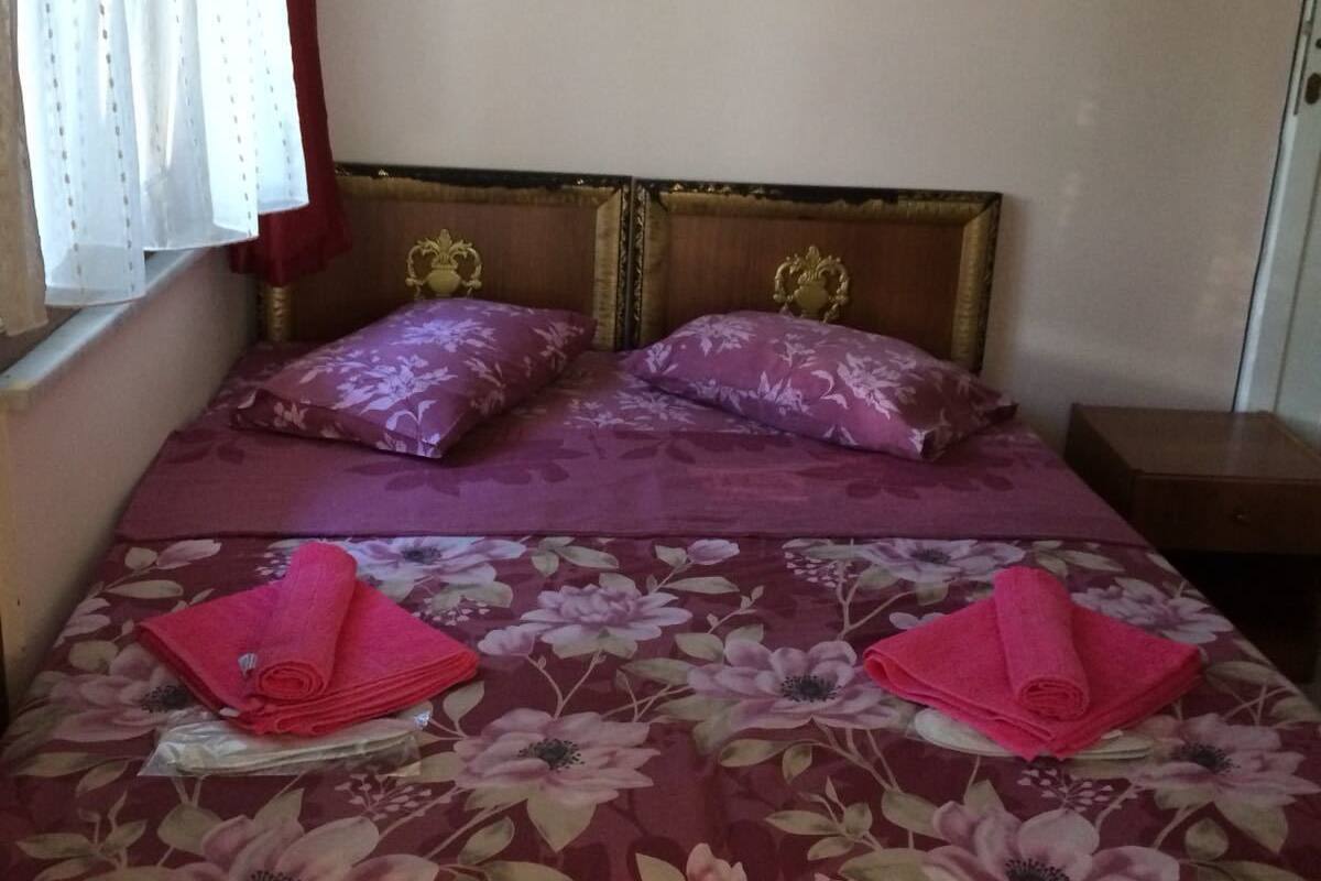 Sistema de insonorización, wifi gratis y ropa de cama