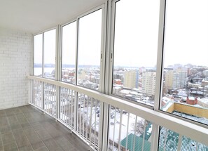 Apartemen (A-76) | Balkon