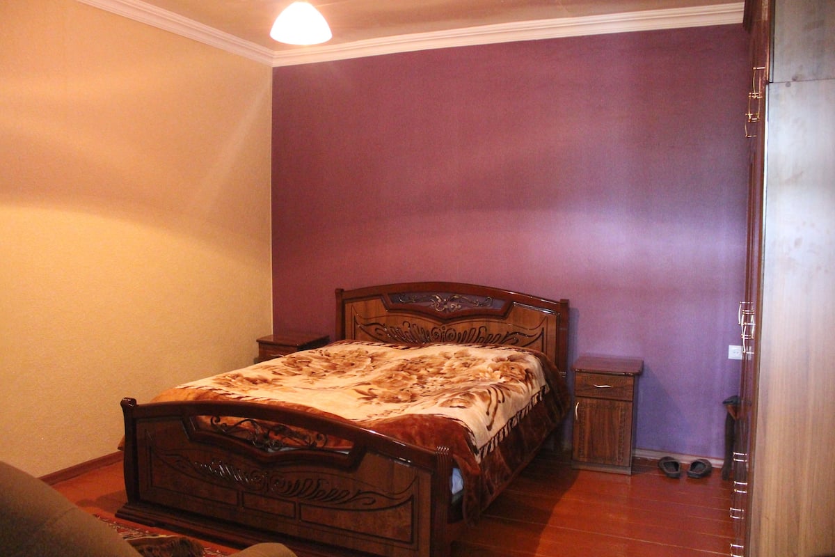 Chambre Double, 1 grand lit | 1 chambre, chambres insonorisées, fer et planche à repasser