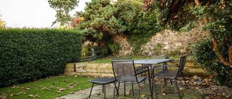 Apartment, Multiple Beds | Garden