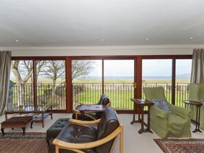 House, Multiple Beds | Living area | TV - West Links View (North Berwick)
