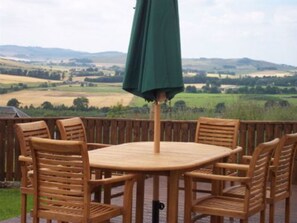 Casa de campo, varias camas | Servicio de comidas en la habitación