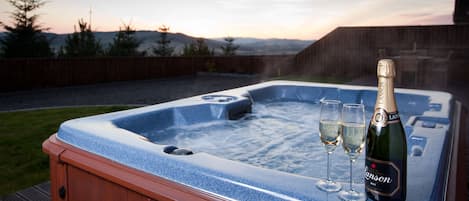 Cottage, 1 King Bed | Spa