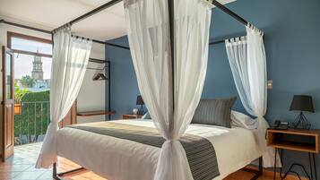 Seprai premium, brankas, dan didekorasi berbeda-beda