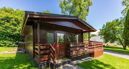 Bluebell Lodge 2 with Hot Tub