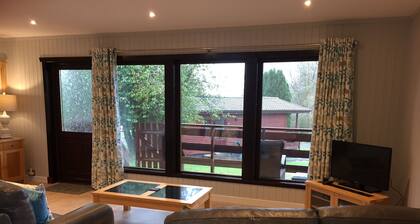 Bluebell Lodge 7 with Hot Tub