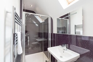 Cabin, Multiple Beds | Bathroom - Lord Galloway 32 (H 2016) 82334 (Newton Stewart)