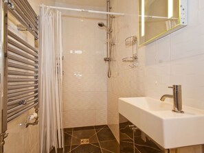 Apartment, 1 Queen Bed with Sofa bed | Bathroom | Shower, hair dryer, towels