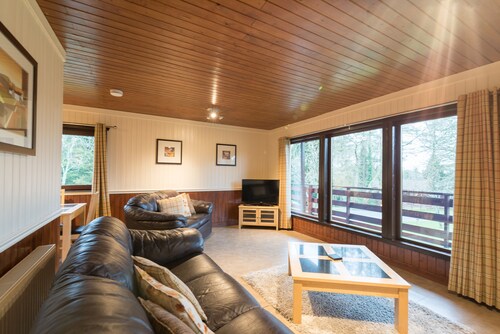 Bluebell Lodge 3 with Hot Tub