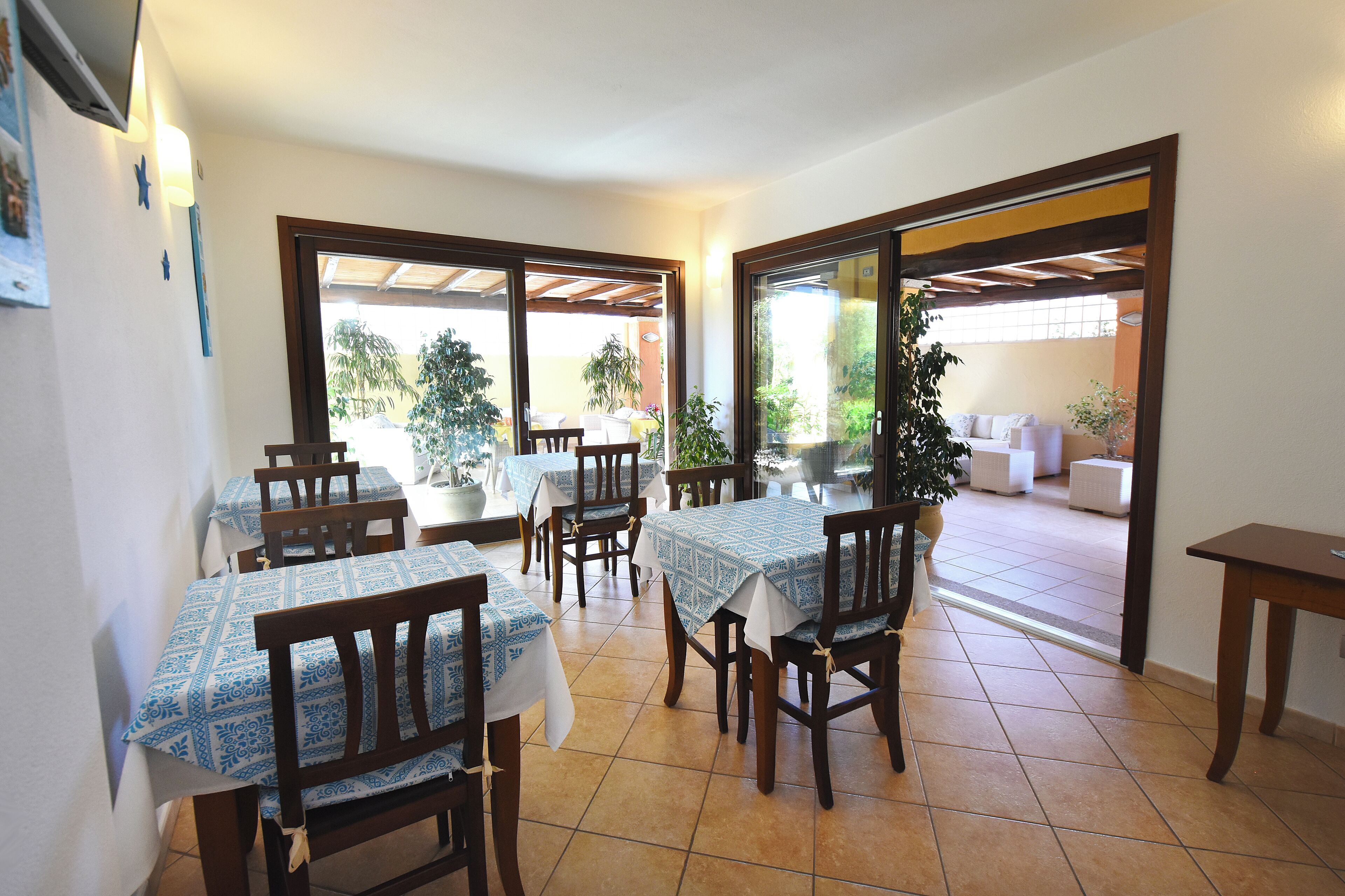 Tägliches inbegriffenes Frühstücksbuffet