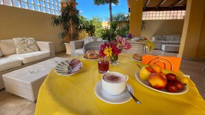 Frokostbuffé er inkludert hver dag
