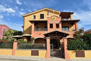 Front of property - Il Girasole Hotel (Villasimius)