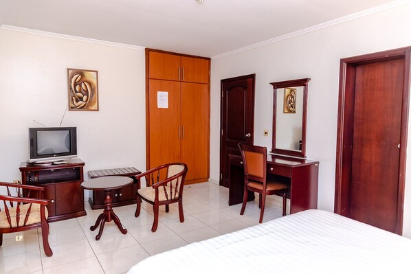 1 bedroom, minibar, in-room safe, desk