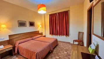 Habitación con 1 cama doble o 2 individuales | 1 dormitorio, ropa de cama de alta calidad, colchones viscoelásticos