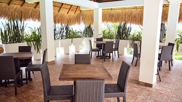 Food court