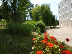 Property grounds - Hôtel Vulcain  (L'Horme)