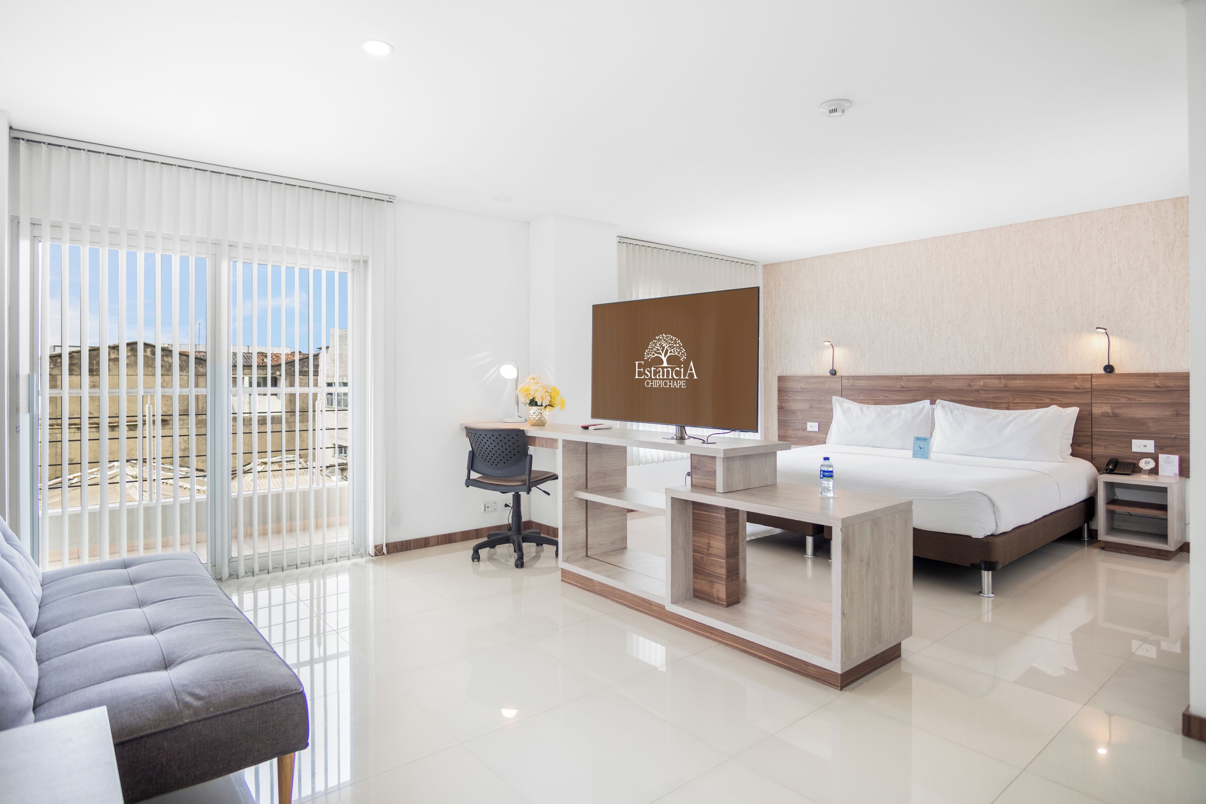 Suite estudio Deluxe | Ropa de cama de alta calidad y escritorio