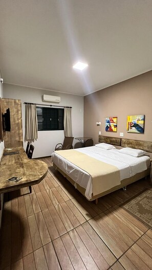 Deluxe Double Room | 1 bedroom, Egyptian cotton sheets, premium bedding, minibar
