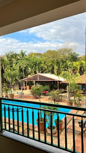 Premium Room | Egyptian cotton sheets, premium bedding, minibar, desk - Mariá Plaza Hotel (Aracatuba)