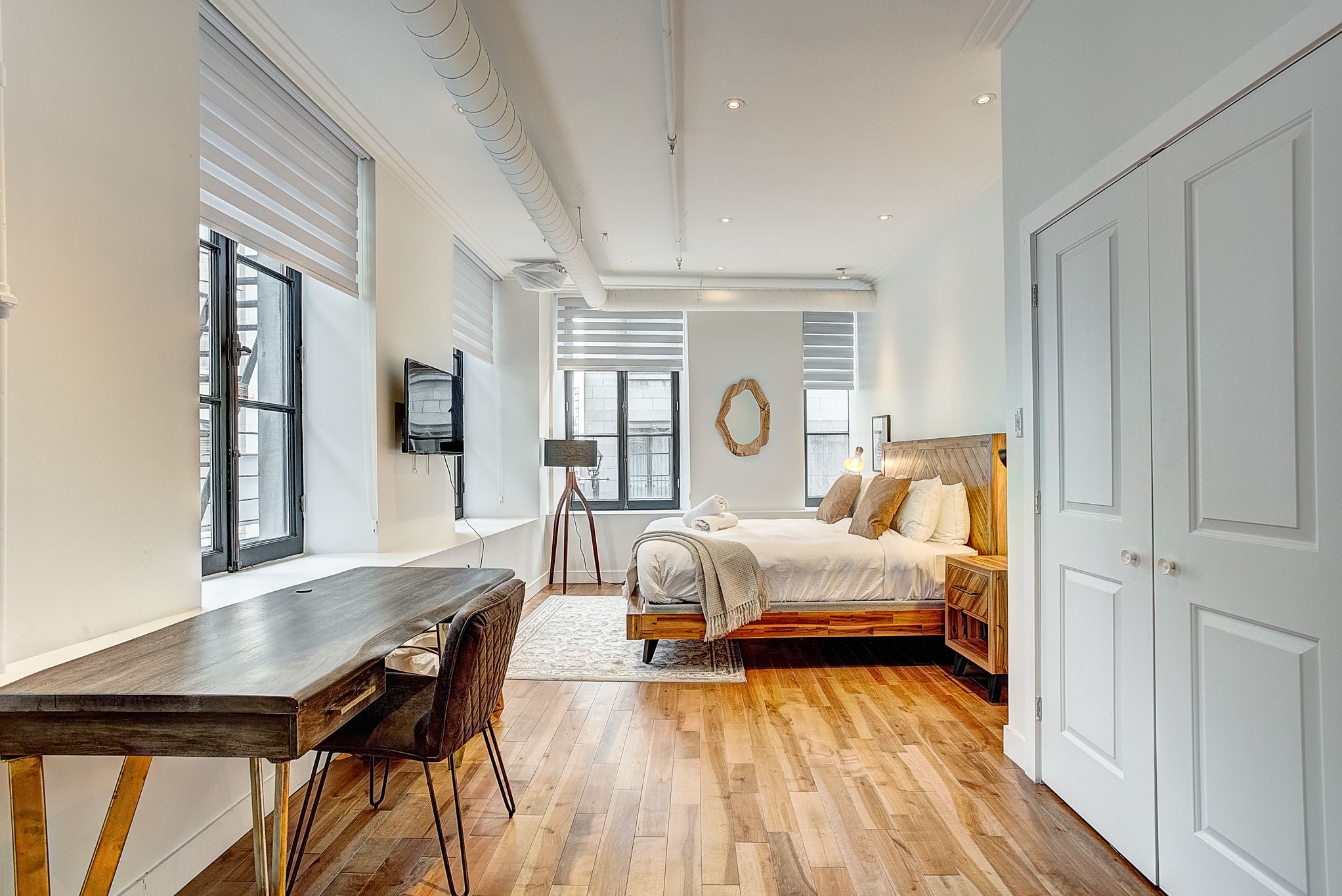 Exclusive Apartment, 3 Bedrooms (Unit 1) | Egyptian cotton sheets, premium bedding, minibar, individually decorated