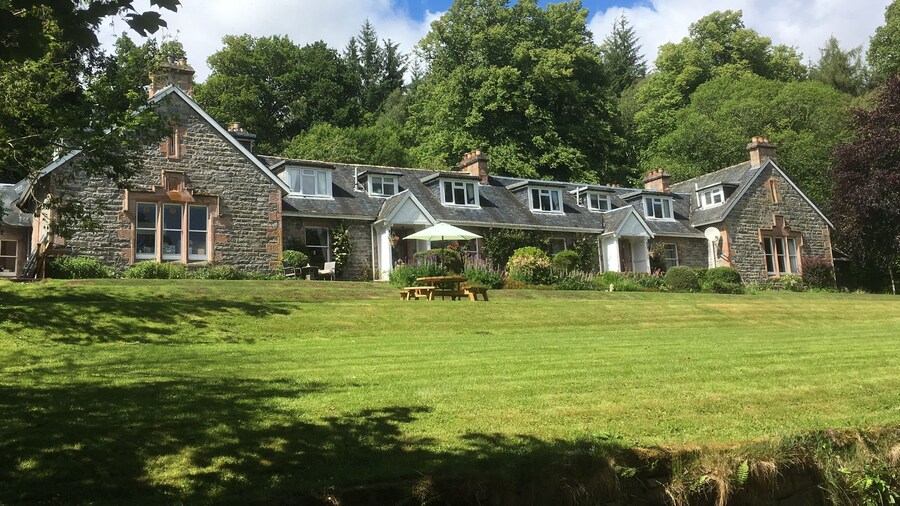 The Cnoc Hotel