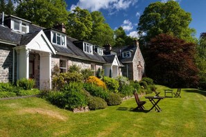 Exterior - The Cnoc Hotel (Beauly)