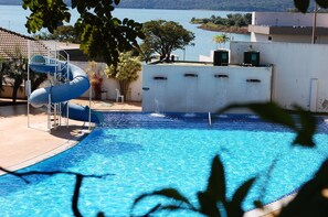 3 outdoor pools