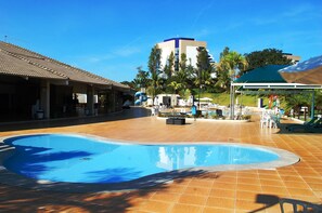 3 outdoor pools