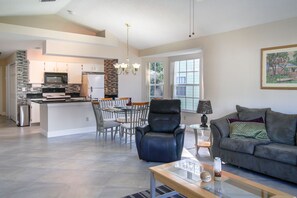 Living room - Royal Bay 1 (Kissimmee)