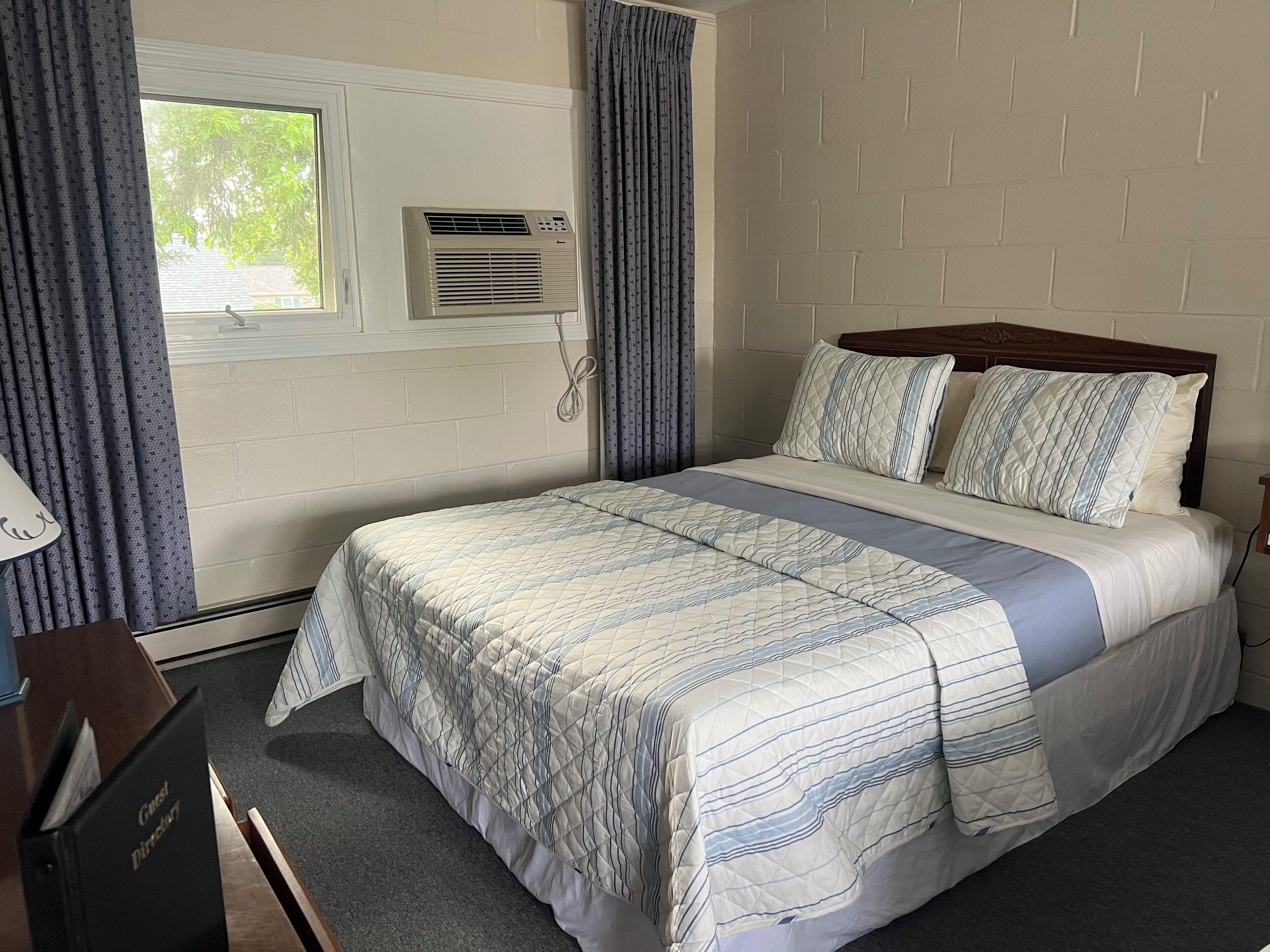 Basic Room, 1 Double Bed | Bed sheets