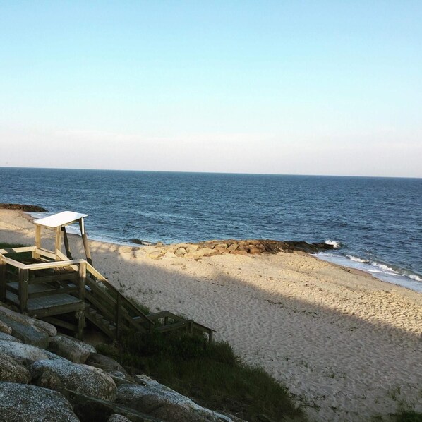 Beach - Doryman Motel (Dennis Port)