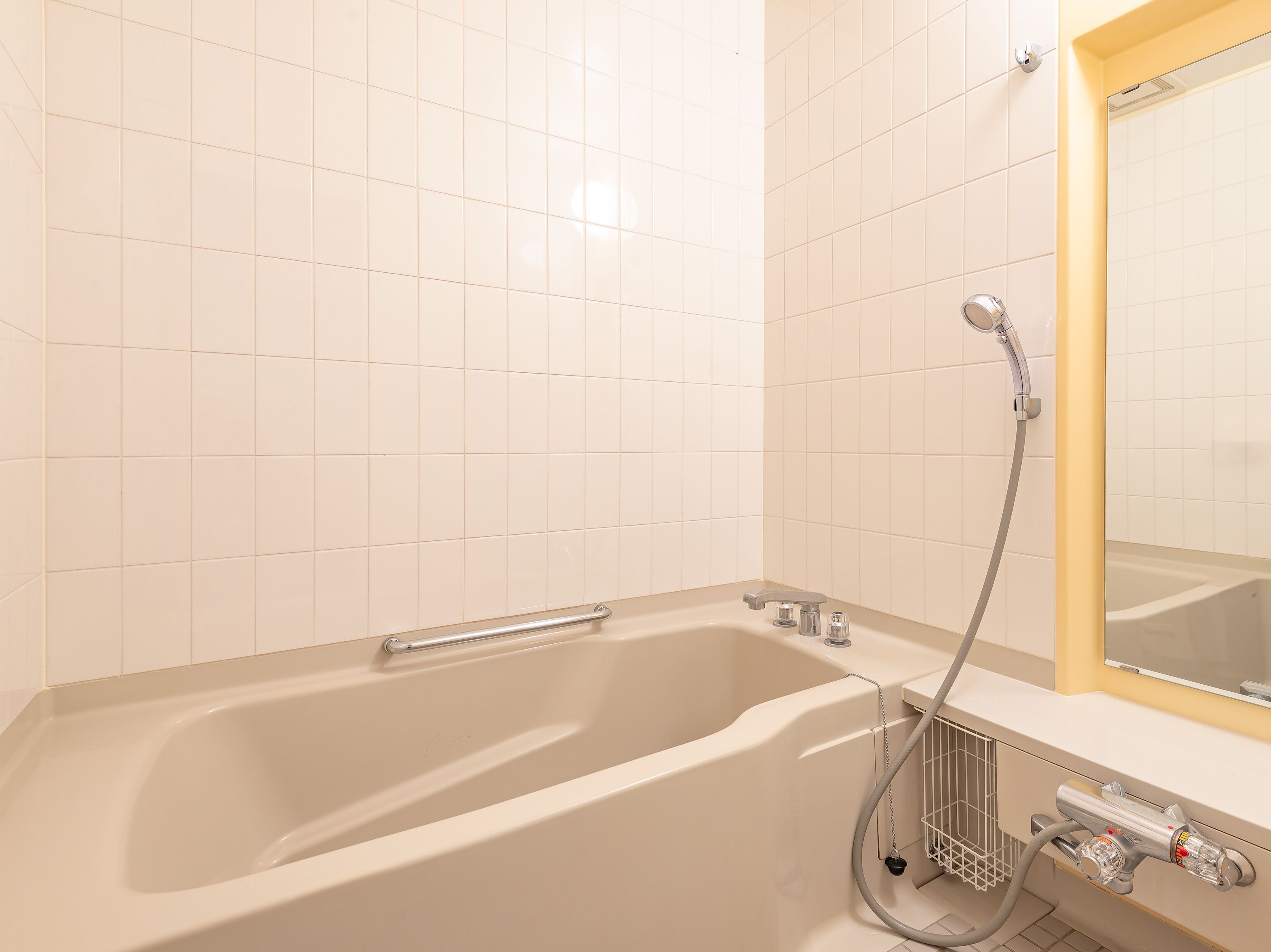 separate bathtub and shower, deep-soaking bathtub, free toiletries