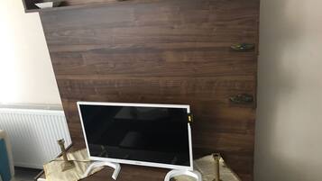 Classic-Zimmer | Wohnbereich | Fernseher