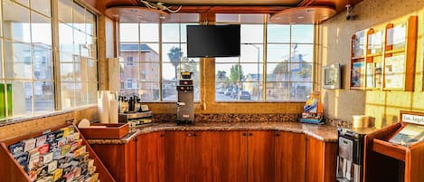 Breakfast area