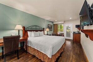 Traditionele eenpersoonskamer, 1 kingsize bed, huisdieren toegestaan, op benedenverdieping | Luxe beddengoed, geluiddichte muren, een strijkplank/strijkijzer